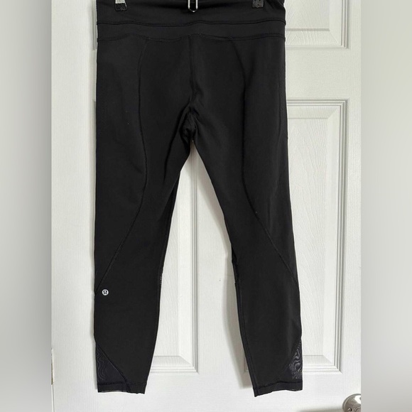 Lululemon Inspire Black Leggings - Picture 4 of 5